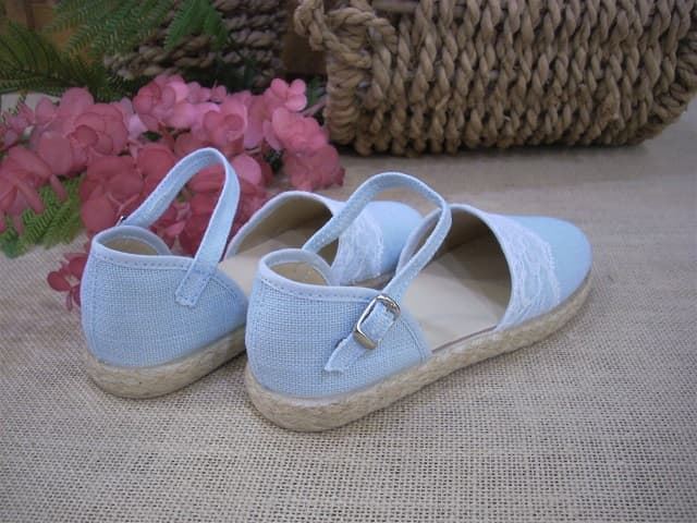 Chuches Espadrilles for girls in Sky Linen - Image 4