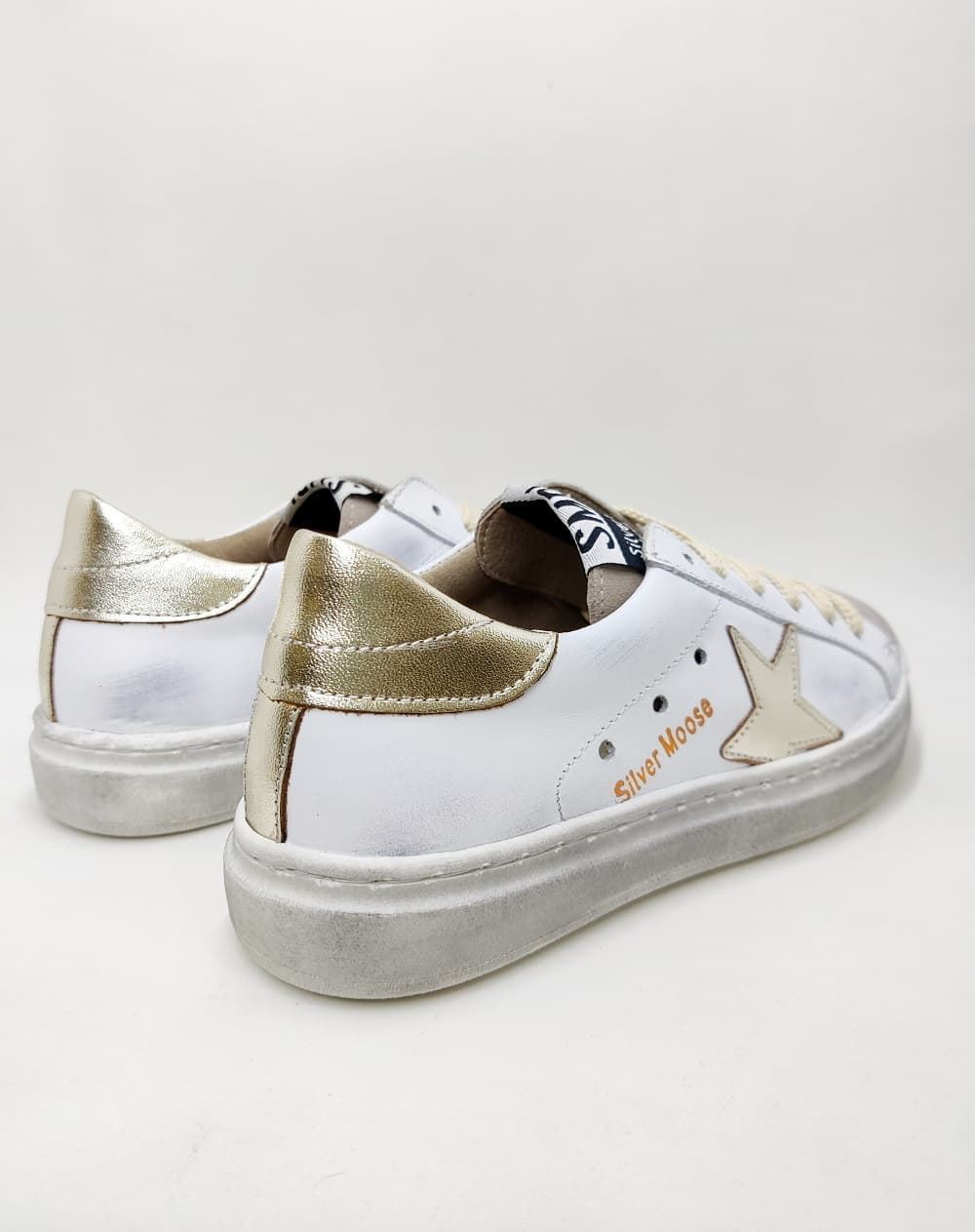 Golden Star sneakers in White/Gold leather - Image 3