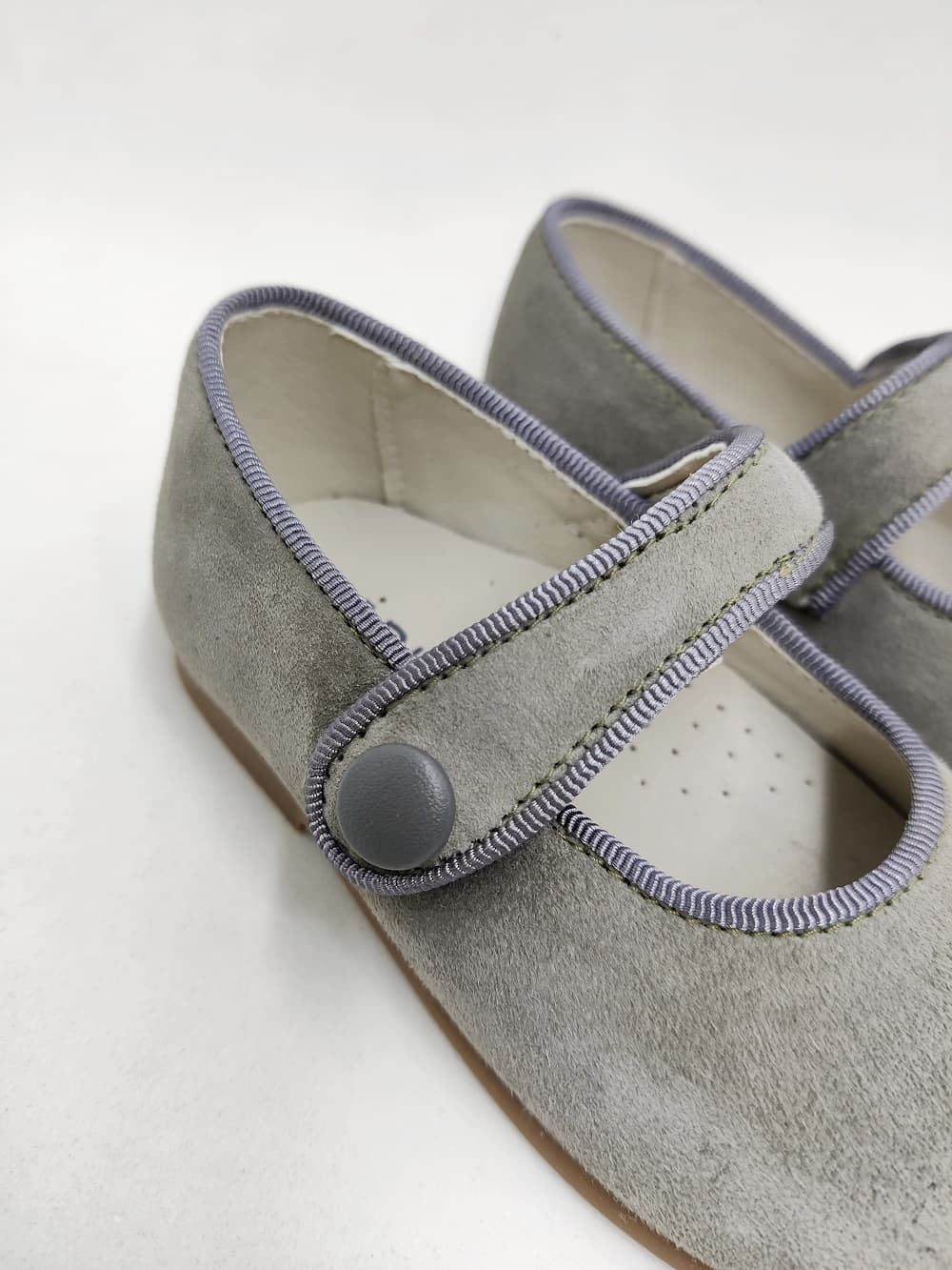 Pirufin (Piruflex) Mary Janes for baby girls in Gray suede - Image 4