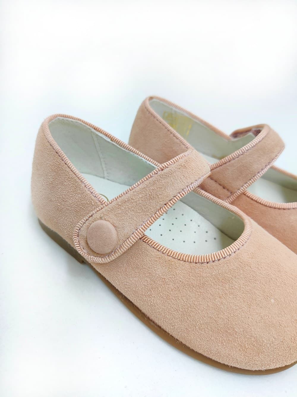 Pirufin (Piruflex) Mary Janes for baby girls in Pale Pink suede - Image 4