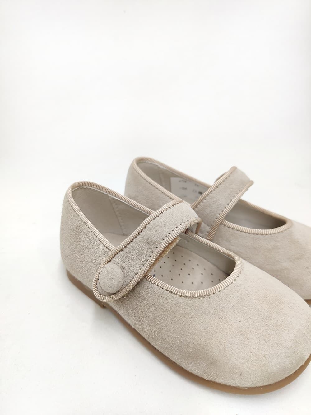 Pirufin (Piruflex) Mary Janes for baby girls in Taupe suede - Image 3