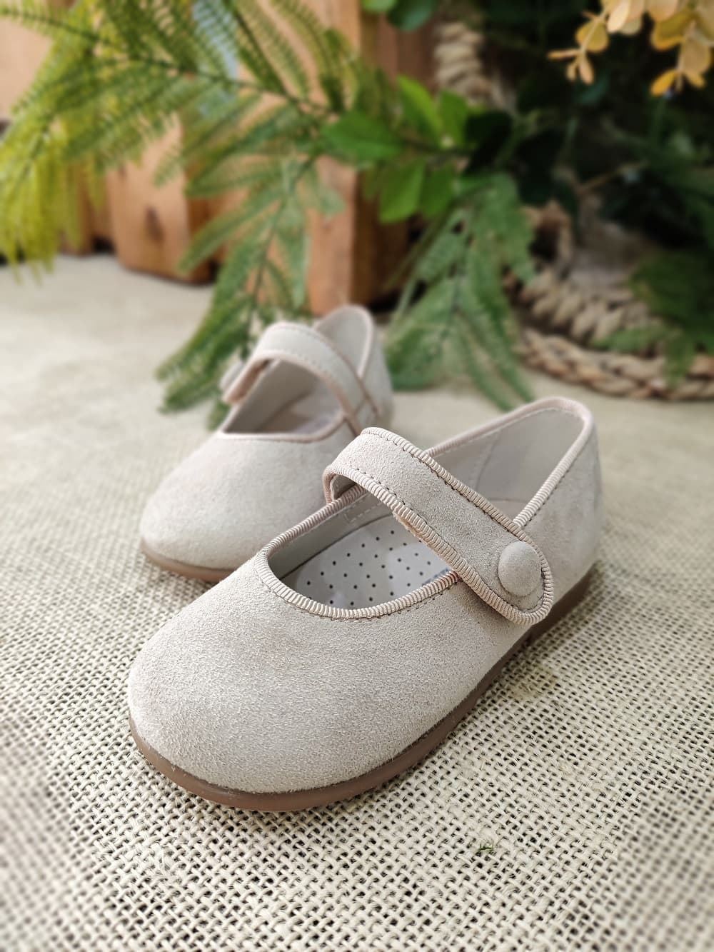 Pirufin (Piruflex) Mary Janes for baby girls in Taupe suede - Image 5