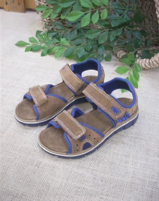 Primigi Brown children's sandals with Velcro - Image 1