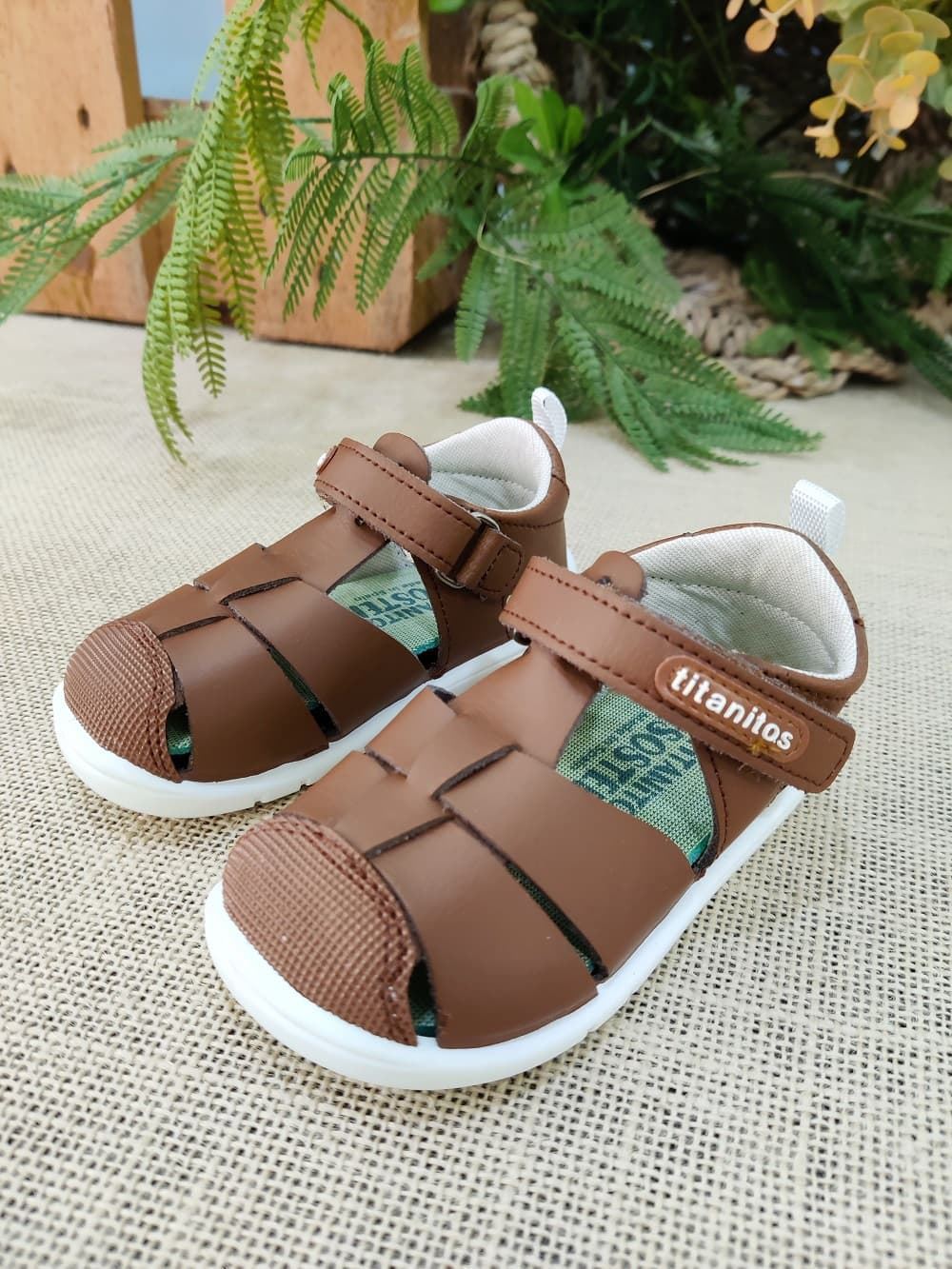 Titanitos Respectful baby sandals Eric Roble - Image 5