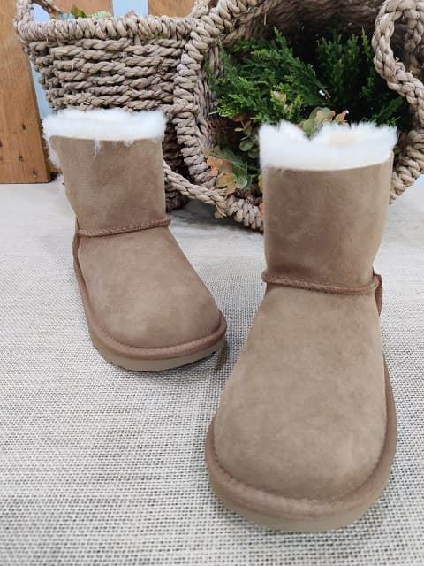 buy Ugg boots with bow for children and women in Vigo