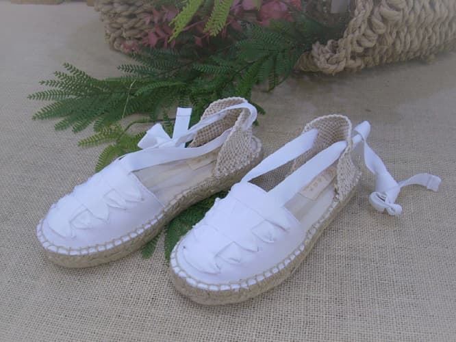 White Communion girl espadrilles with ribbons - Image 4