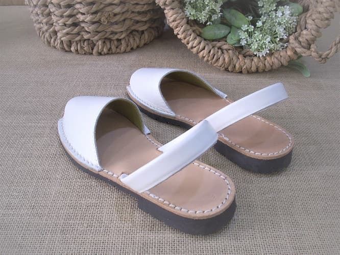 White Menorcan sandals for children and women - Image 3