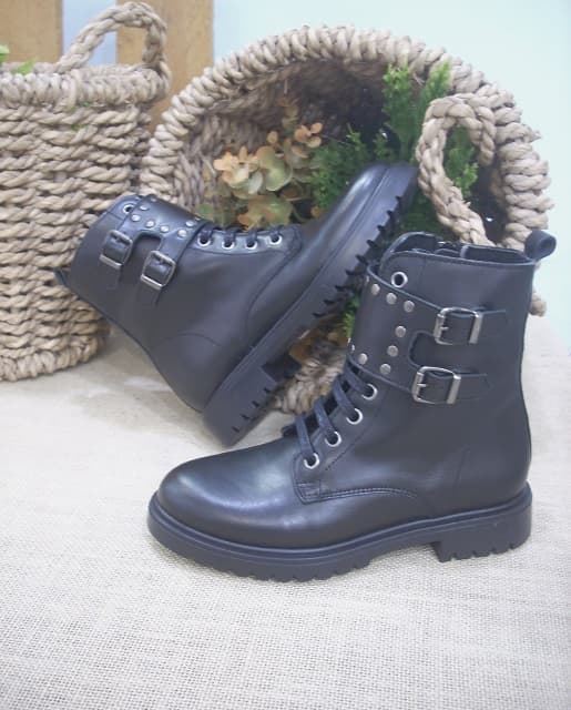 Yowas Black leather girl boots with buckles - Image 3